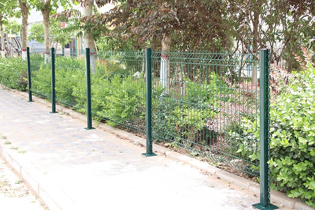 桃型柱护栏网多少钱一米？2026最新报价，甄特护栏美观防盗性价比之王